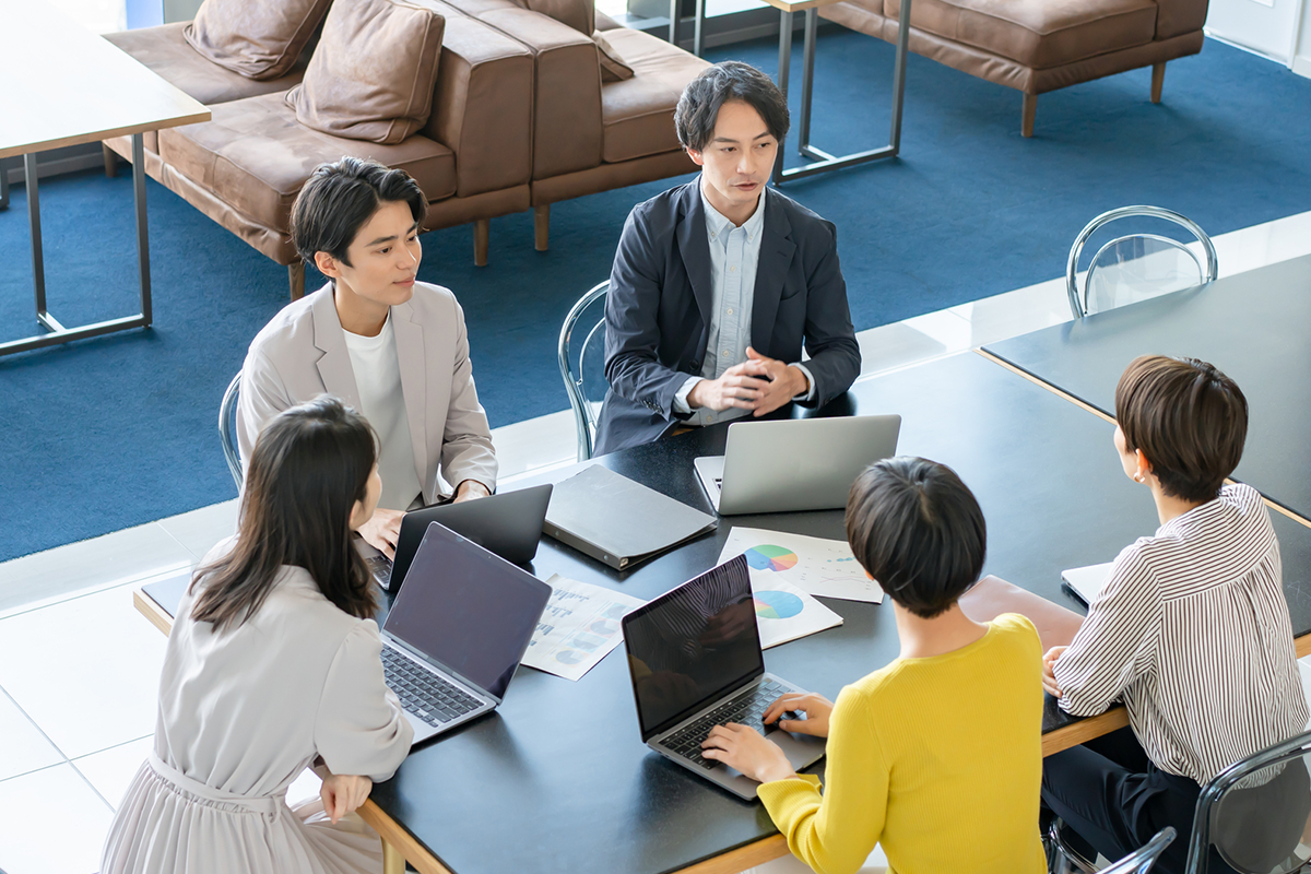 外部に依頼する場合の制作フロー