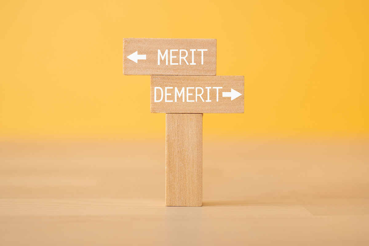 無料ホームページ作成サービスのメリットとデメリット